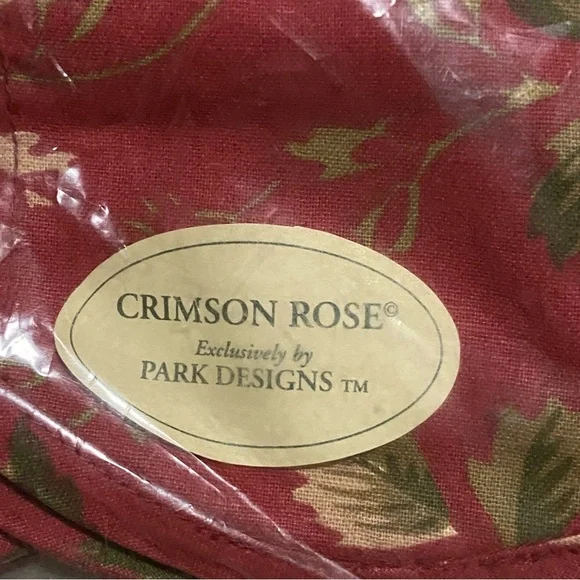 Park Designs Vintage Farmhouse Design Scalloped Valance In Crimson Red Rose. - Picture 3 of 4